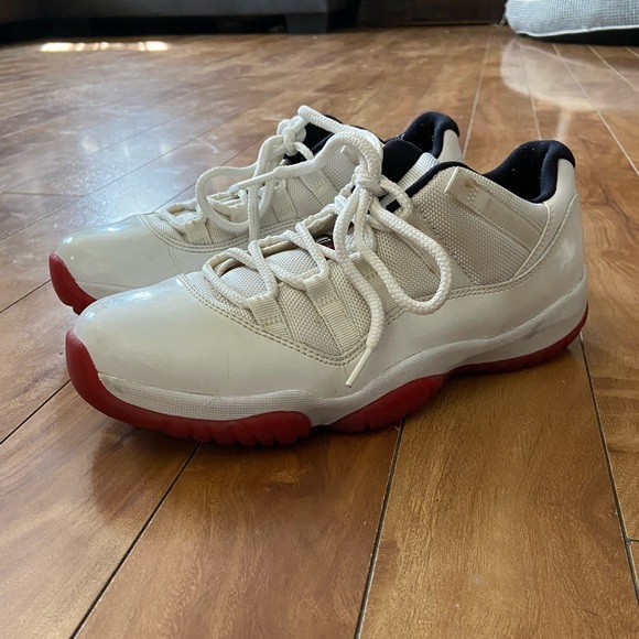 COPY - Air Jordan 11 Low Cherry Bottom Retro Sneakers Men’s Size 8 528895-101 - Picture 1 of 8